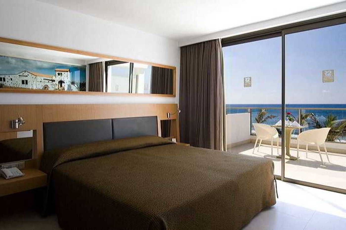 R2-Bahi-a-Design-Hotel---Spa-Wellness---Adult-Only-Room-21