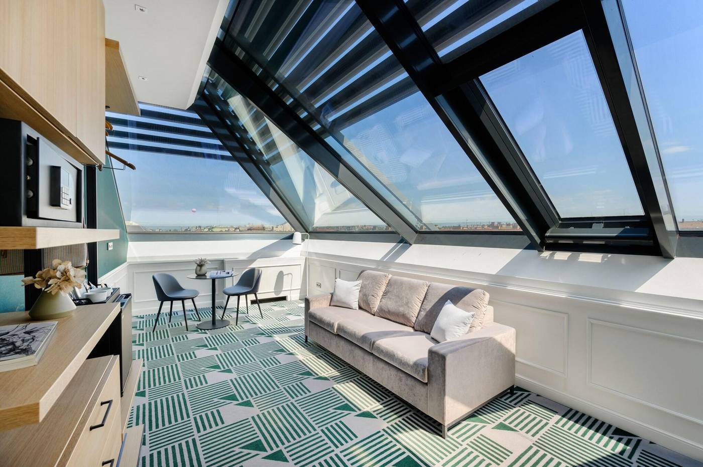 Hotel-Oktogon-Haggenmacher-Room-10