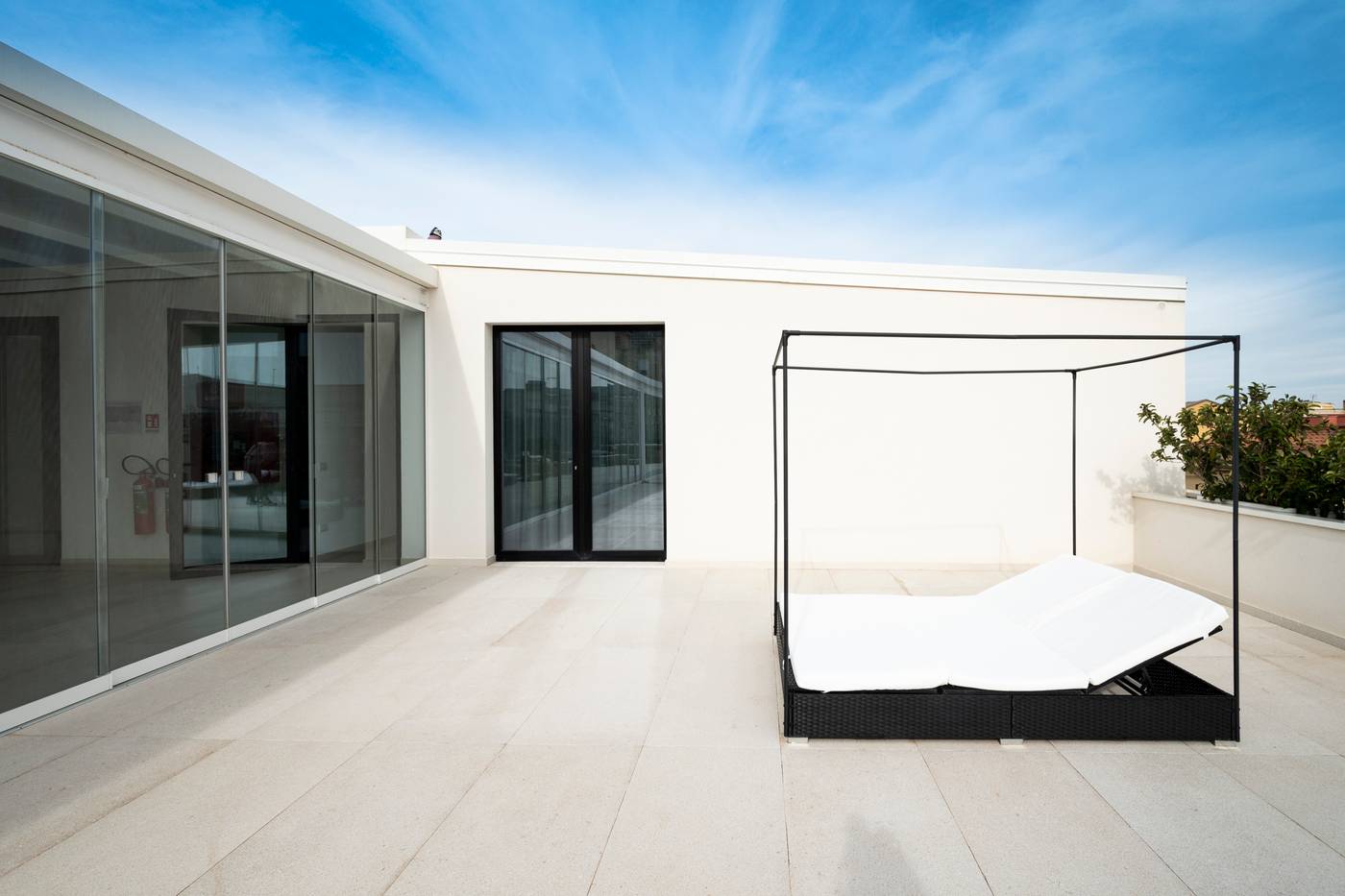 Alkamuri-Posh-Hotel---Spa-Terrace-1