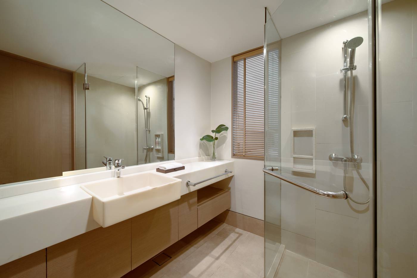 Avani-Ratchada-Bangkok-Room-42