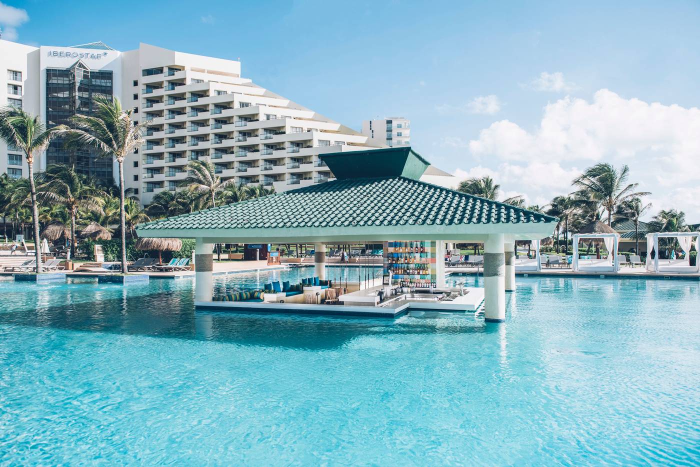 Iberostar-Cancun-Bar-10