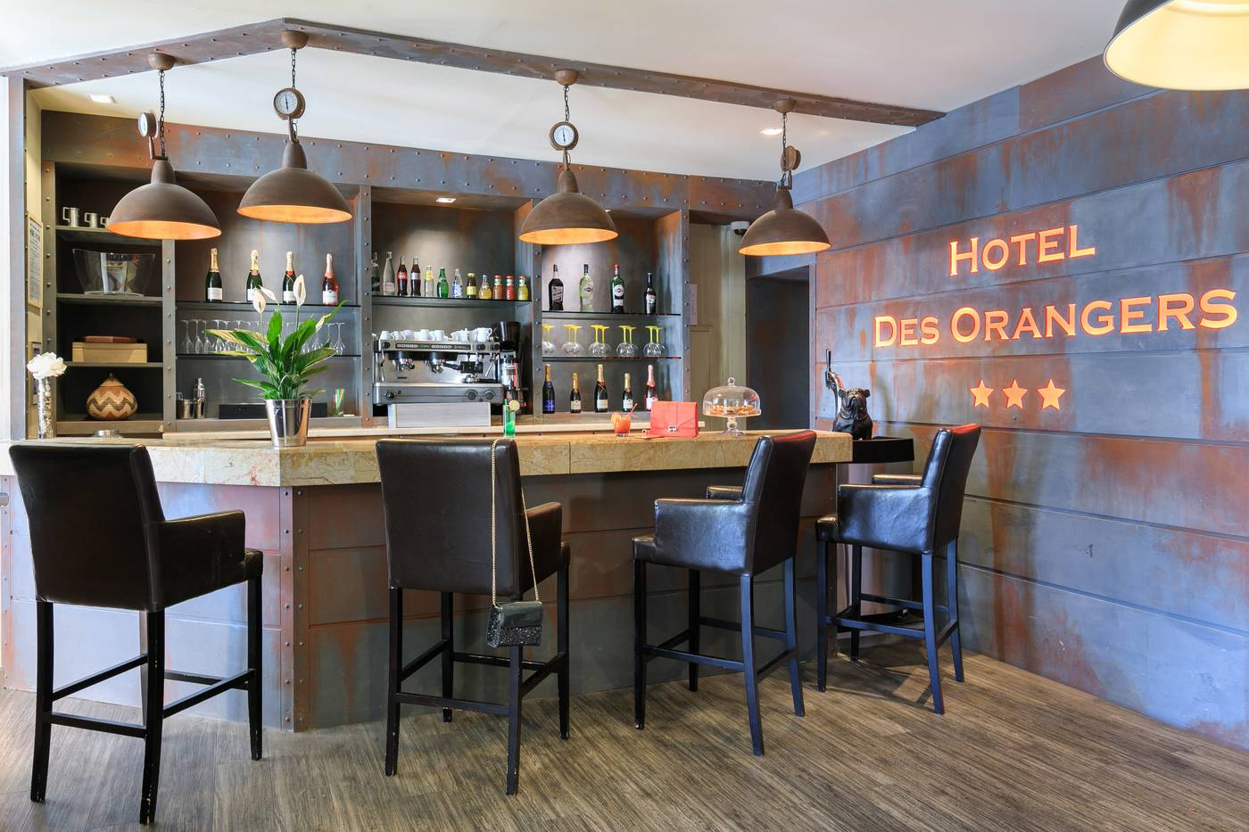 Hotel-Des-Orangers-Bar-58
