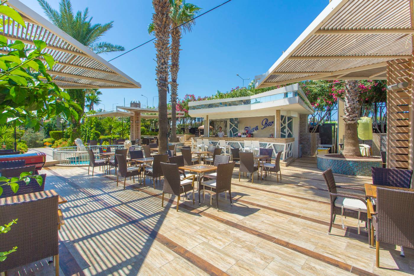 Doganay-Beach-Club-Bar-11