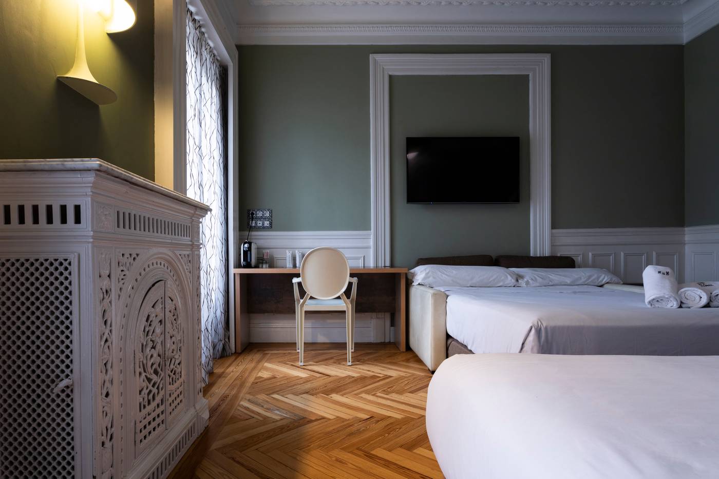 Petit-Palace-Lealtad-Plaza-Room-21