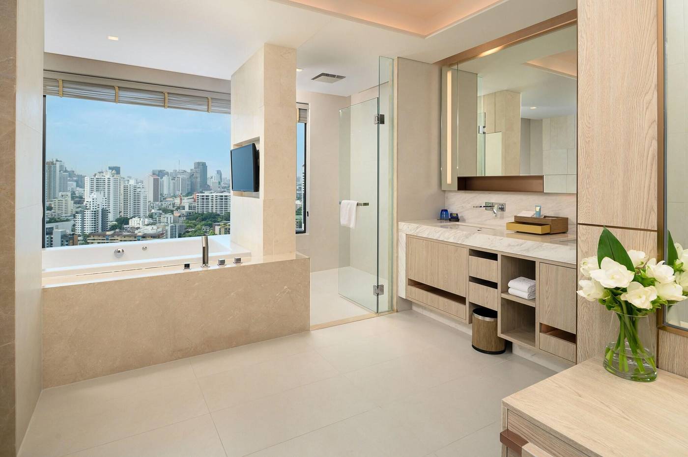 Hotel-Nikko-Bangkok-Room-38