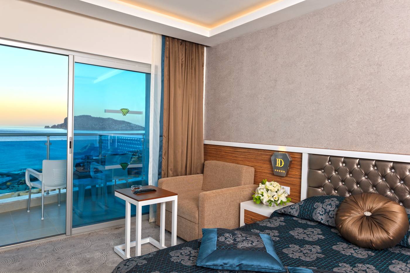 Diamond-Hill-Resort-Hotel-Room-9