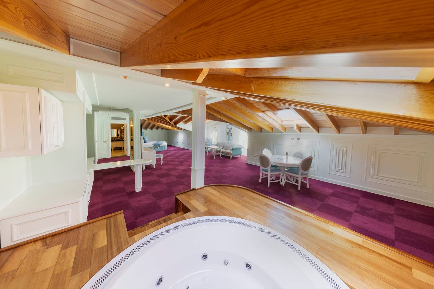 Seven-Hills-Palace---Spa-Room-77