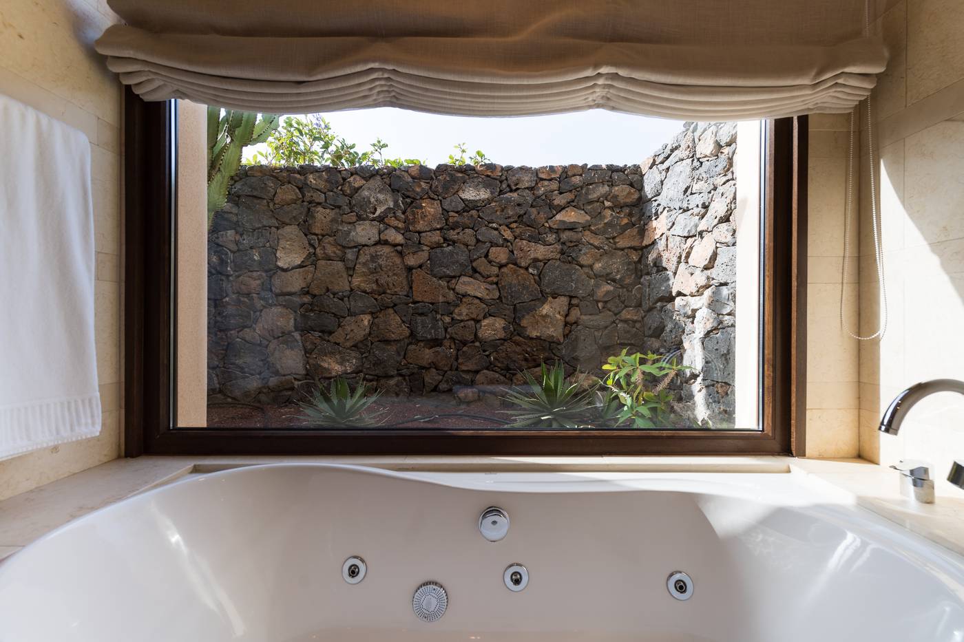 Gran-Alondra-Room-39