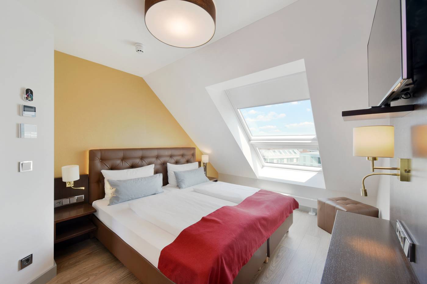 Koos-Hotel---Apartments-Room-32