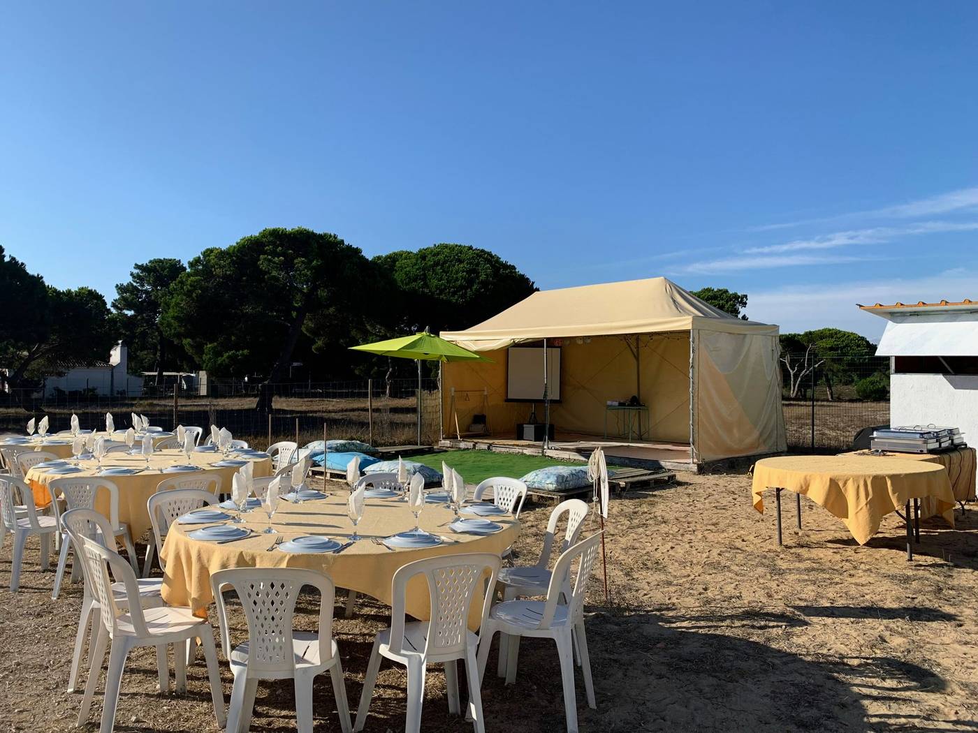 Sublime Sun and Van by Meco Stays-Portugal-Sesimbra-Conferences-1