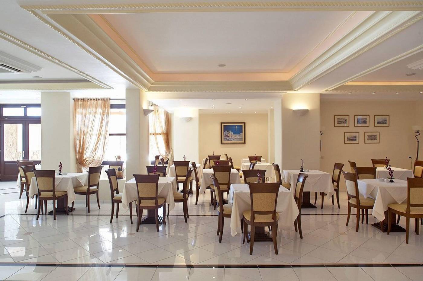 Grand-Beach-Restaurant-24