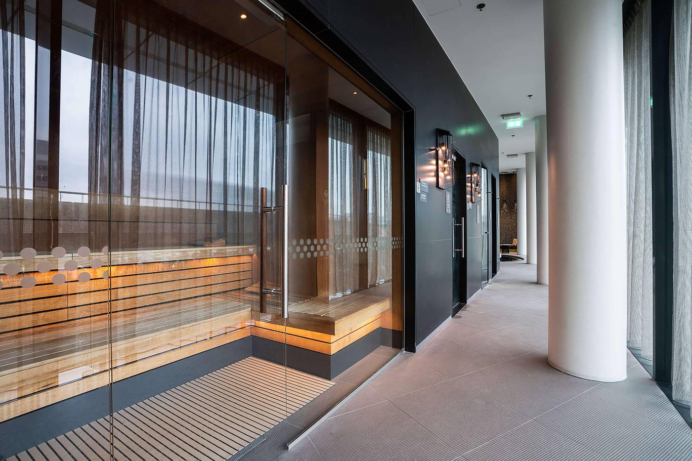 Hilton-Amsterdam-Airport-Schiphol-General-view-65