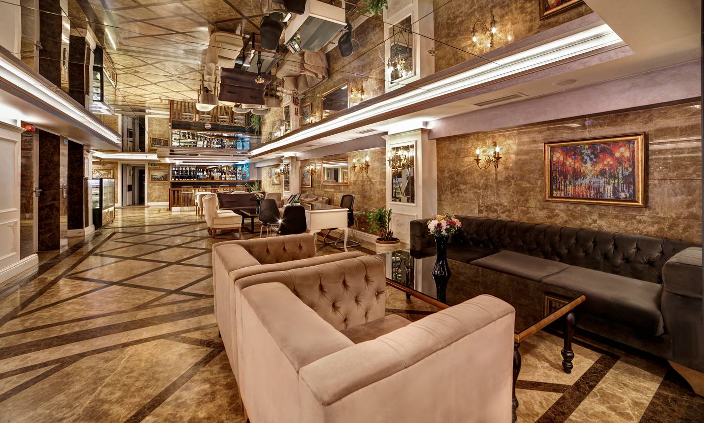 Skalion-Hotel---Spa-Lobby-5