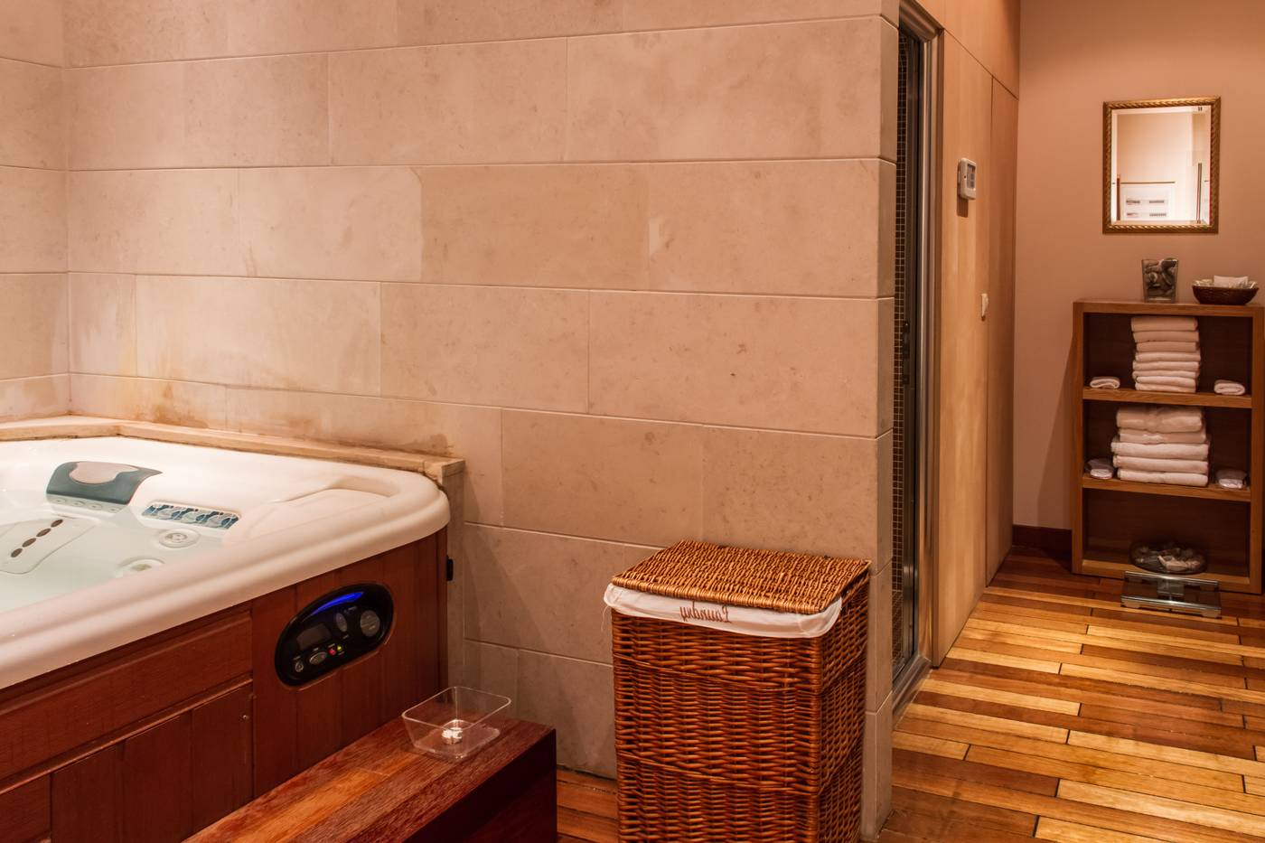 GDM-Megaron-Luxury-Hotel-Sports-and-Entertainment-54