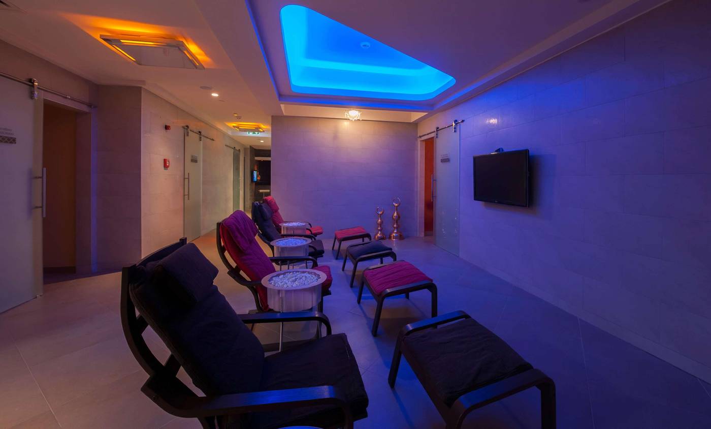 Doubletree-By-Hilton-Istanbul-Sirkeci-Lobby-18