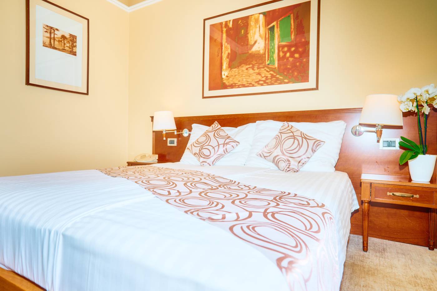 Hotel-Bristol-Room-7