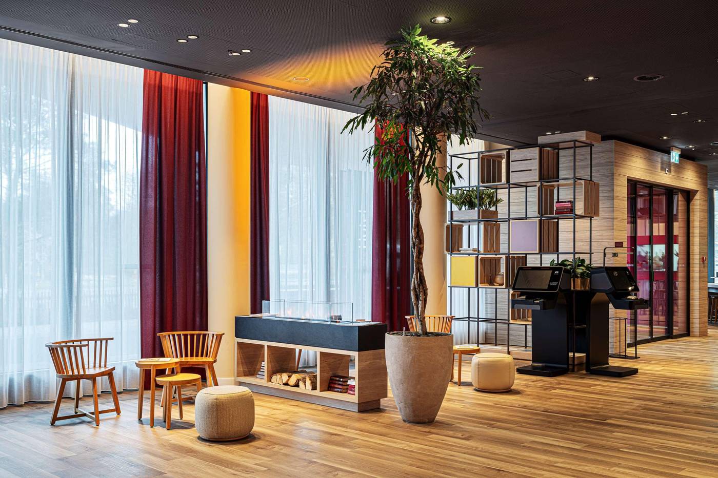 IntercityHotel-Geneva-Lobby-3