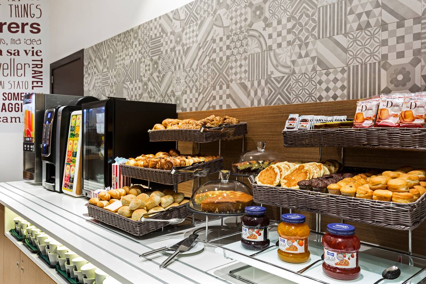 B-B-Hotel-Milano-San-Siro-Restaurant-21