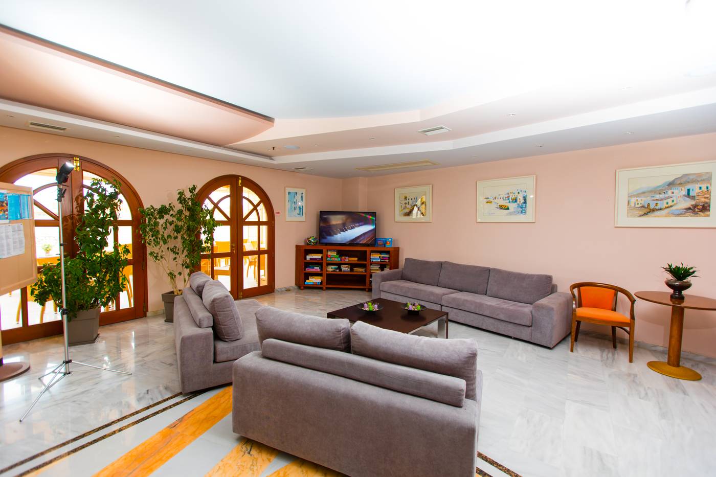 Anita-Beach-Lobby-38
