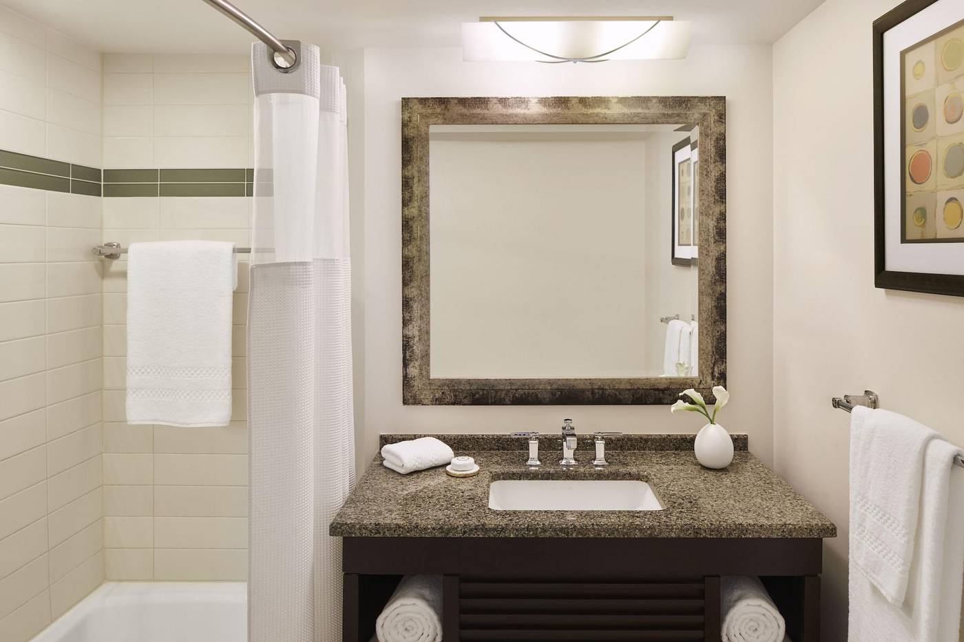 The-Coral-at-Atlantis-Room-34