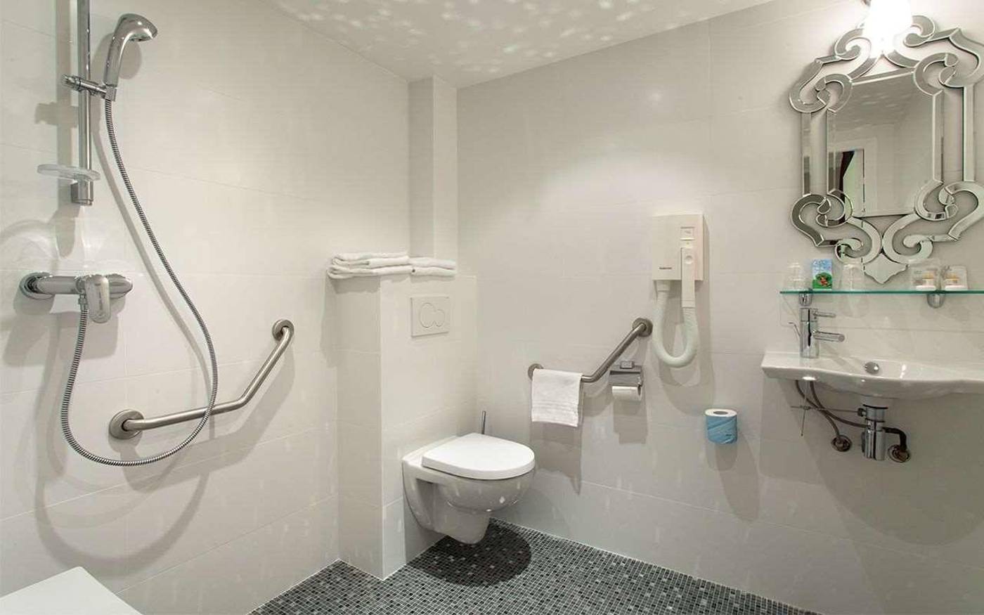 Hotel-Sleeping-Belle-Room-45