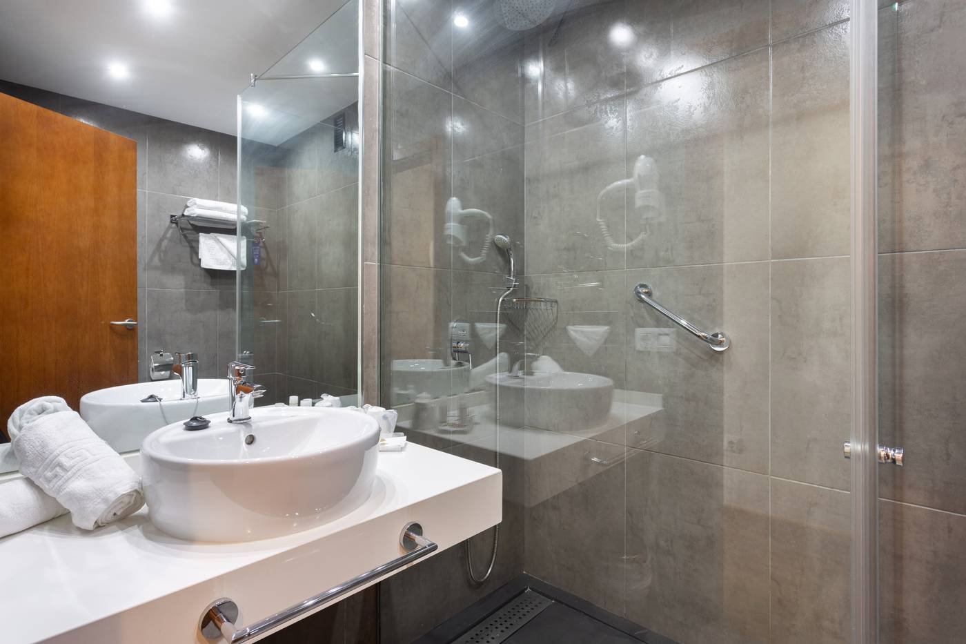 Colon-Rambla-Room-40