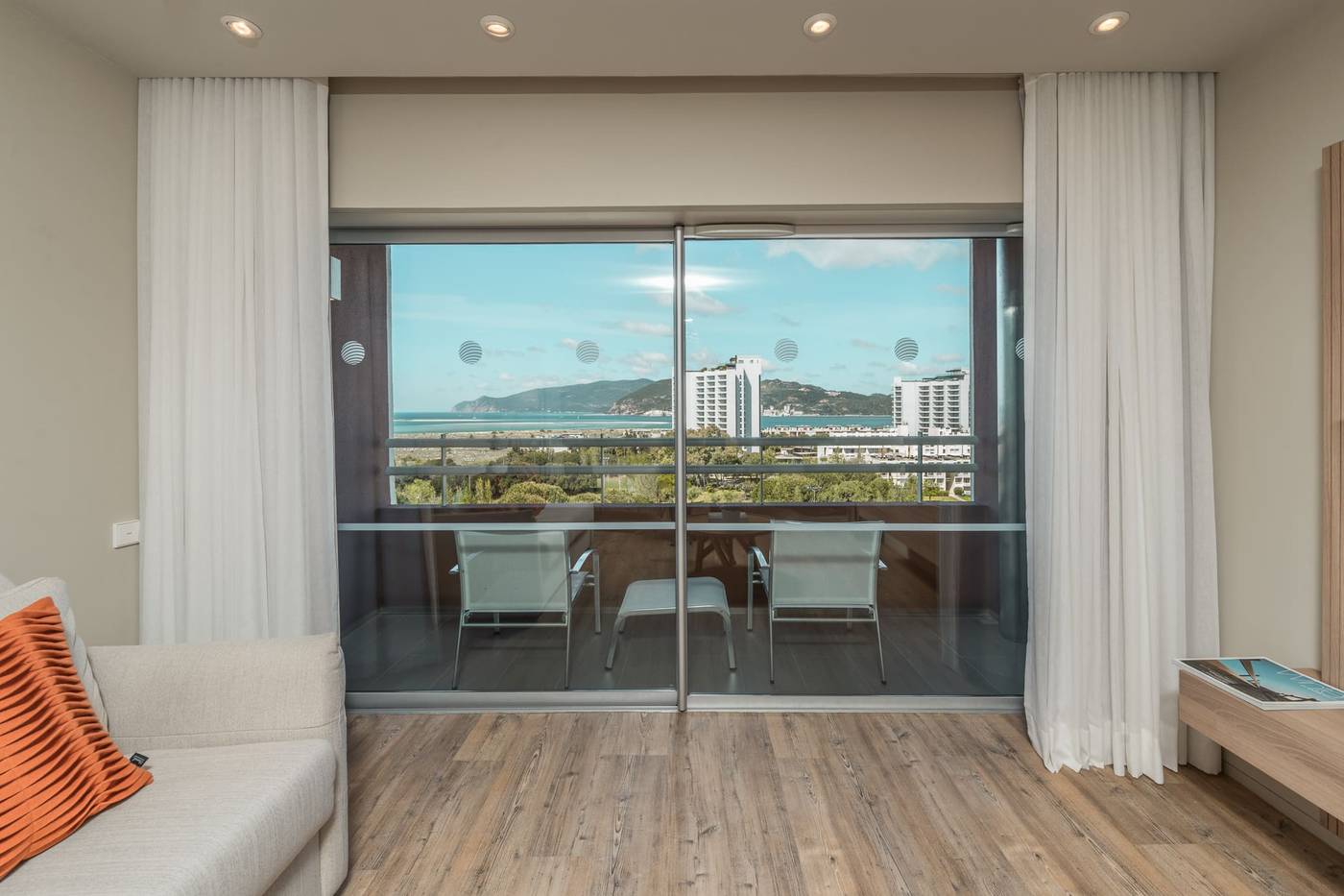 The-Editory-By-The-Sea-Troia-Hotel-Room-28