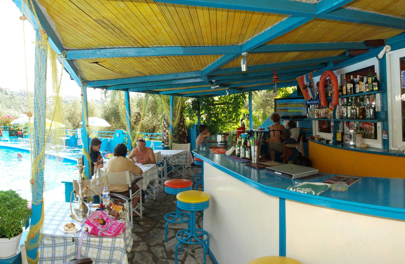 Nikolas-Studios-Bar-10