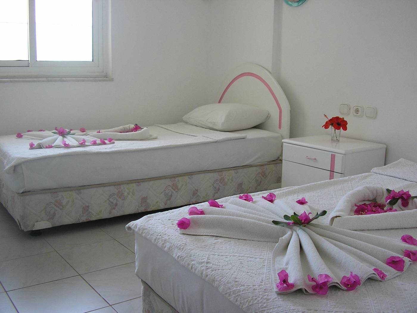 Family-Apart-Room-11