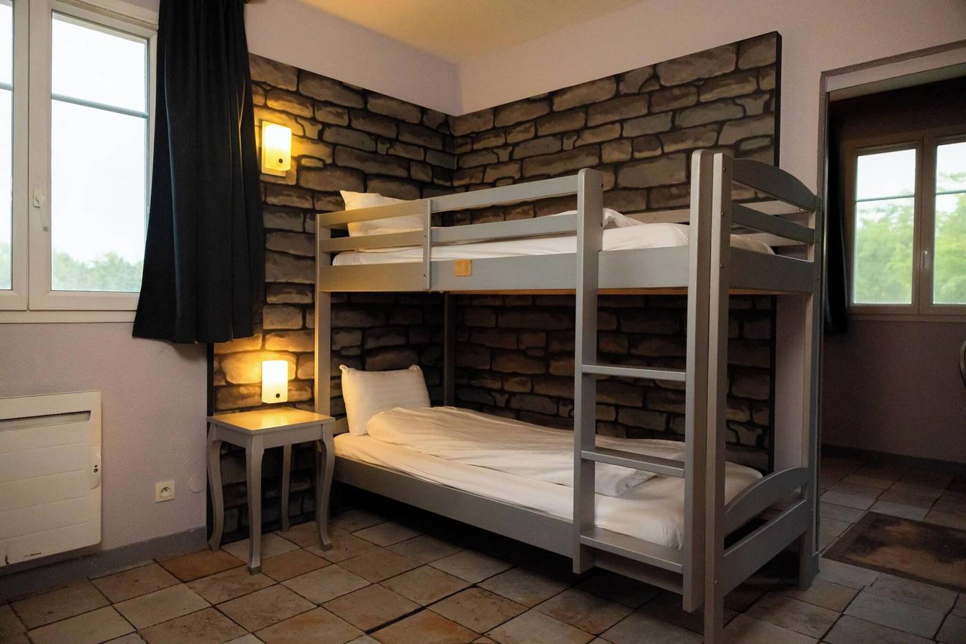 Explorers-Hotel-Room-28