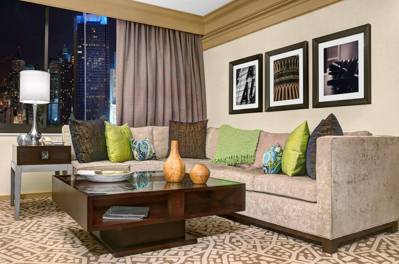 Hilton-New-York-Times-Square-Room-37