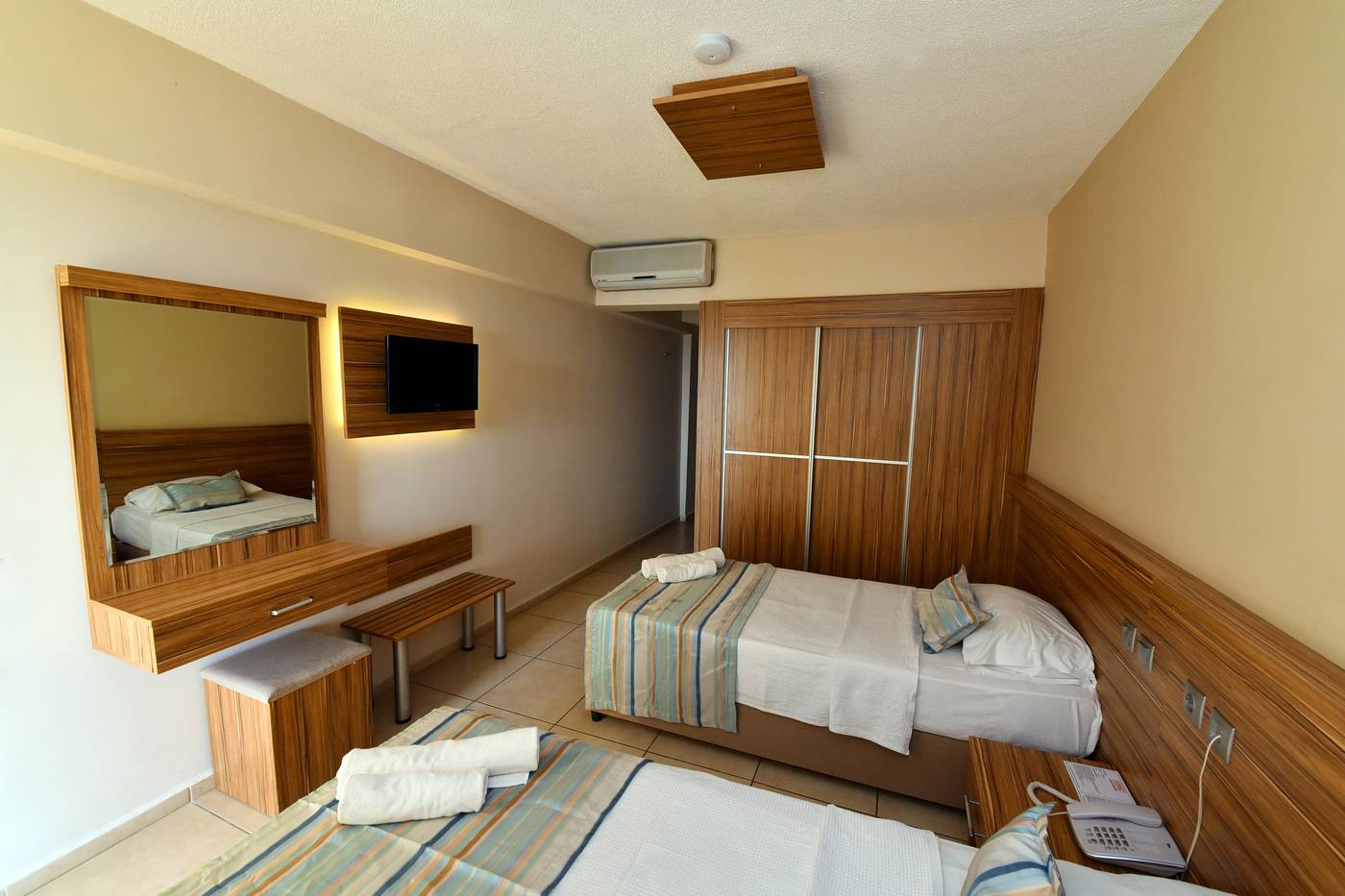 Rosary-Beach-Hotel-Room-25