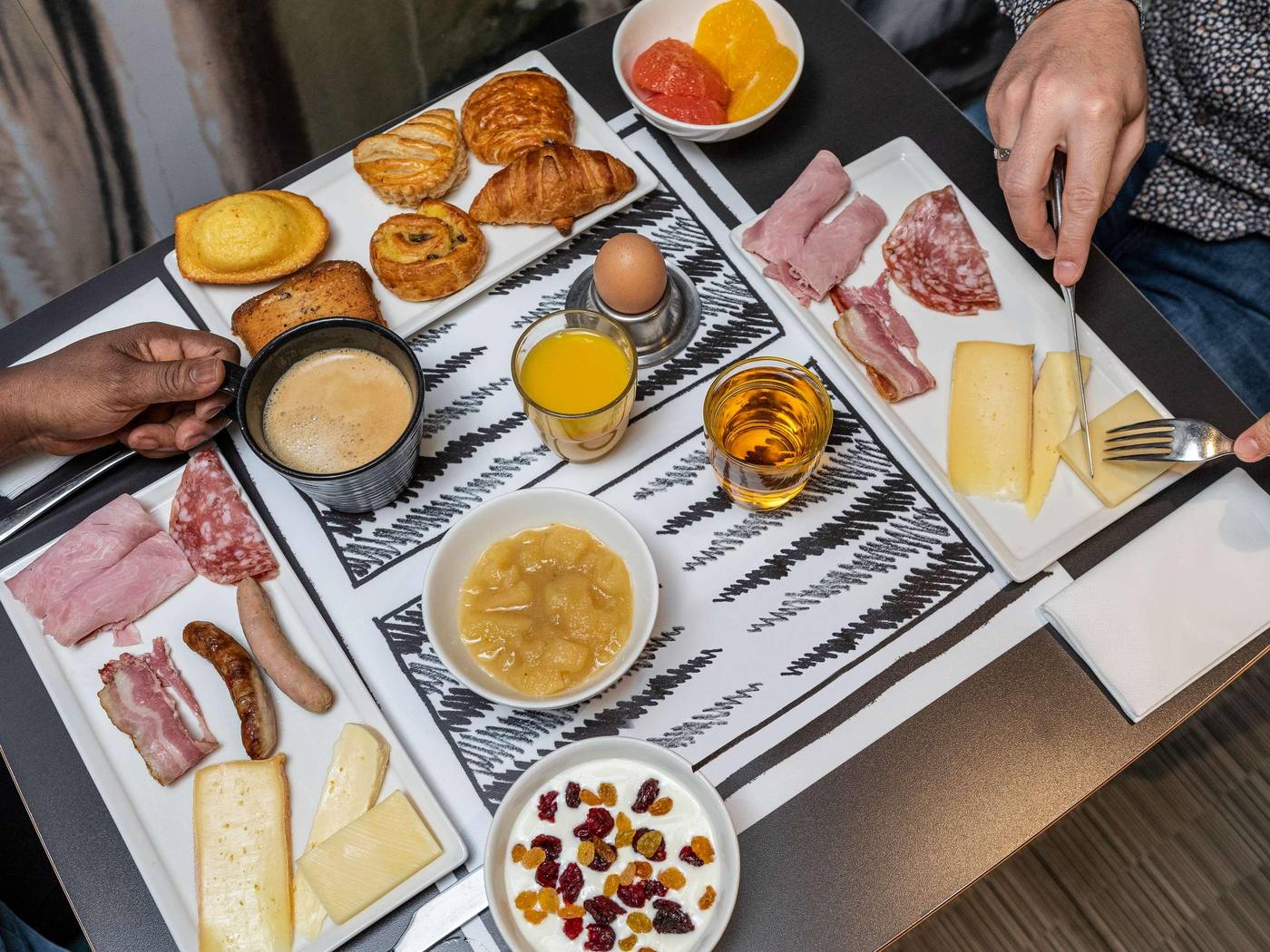 Ibis-Paris-Maine-Montparnasse-14th-Hotel-Restaurant-44