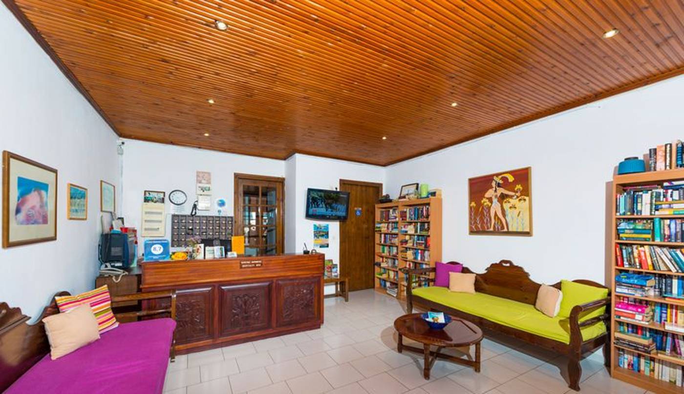 Ledra-Maleme-Lobby-50