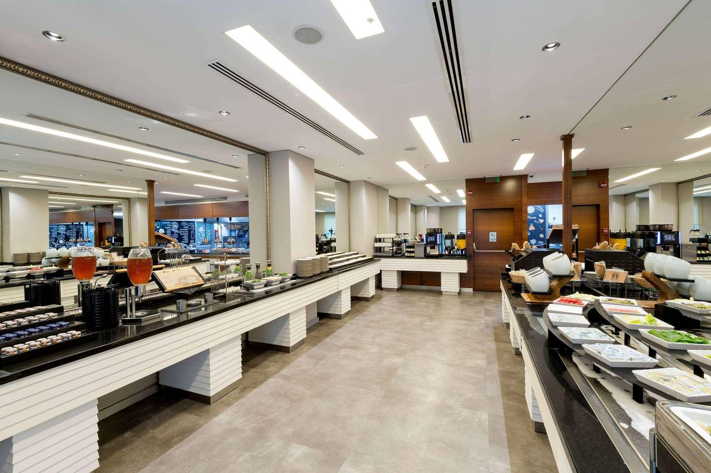 Ramada-Plaza-Istanbul-City-Centre-Restaurant-43