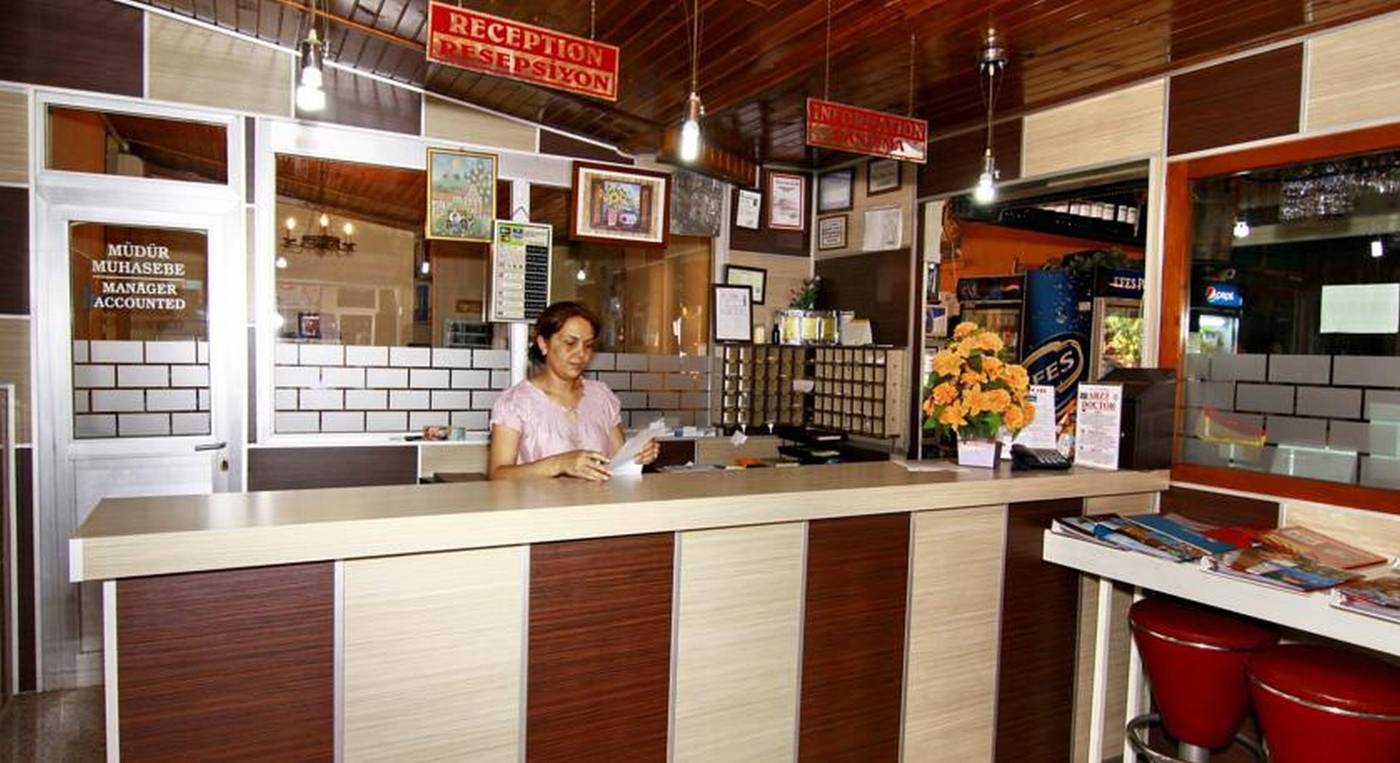 Kleopatra-Bebek-Hotel-Lobby-6