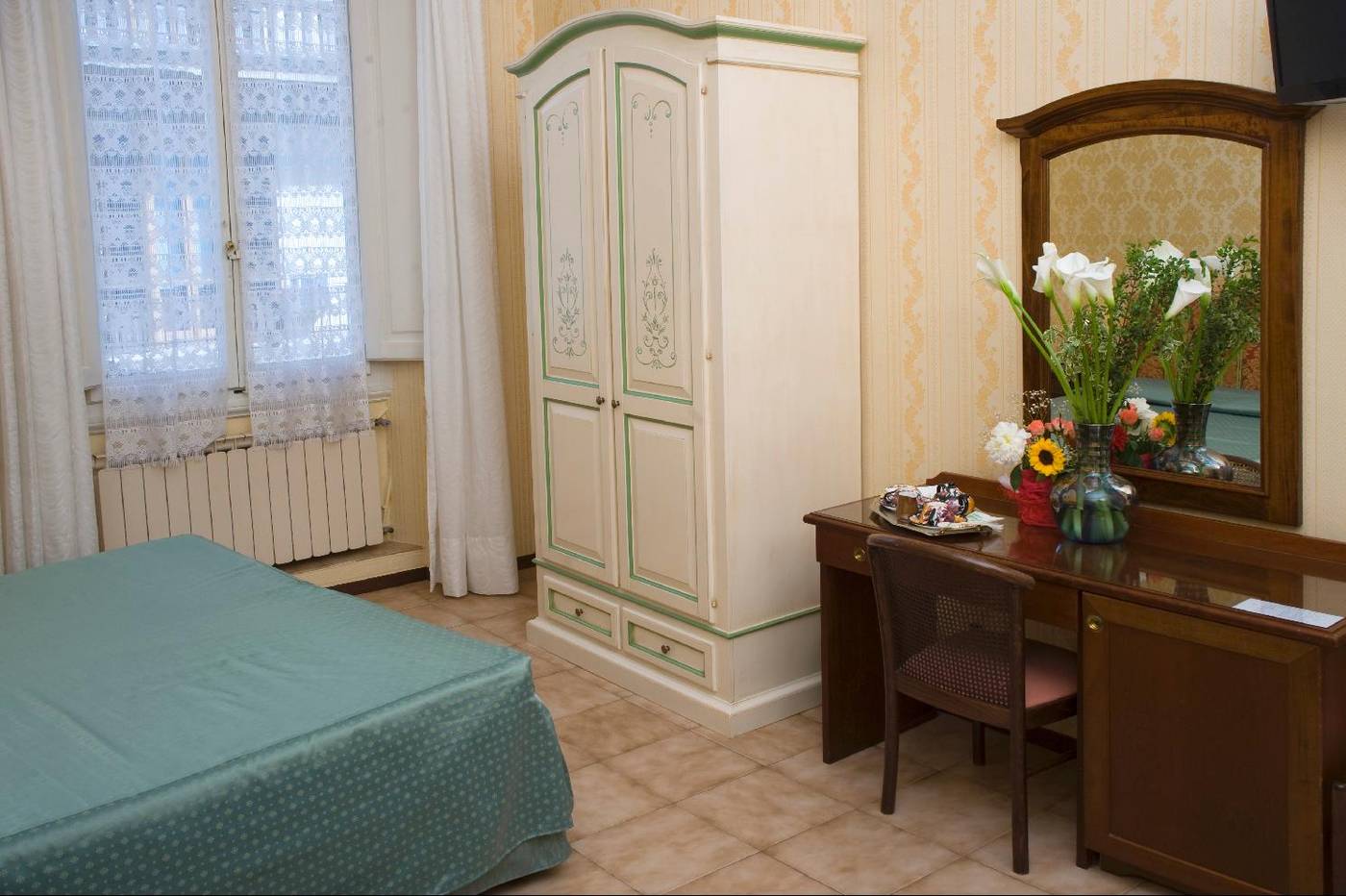 Hotel-Beatrice-Room-5