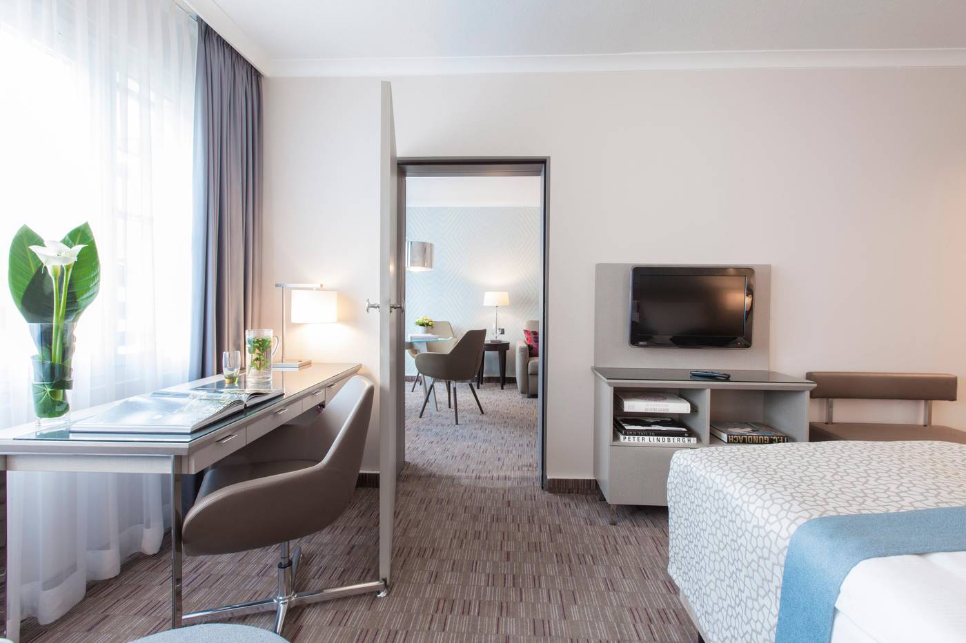 Crowne-Plaza-Berlin-City-Centre-Room-35