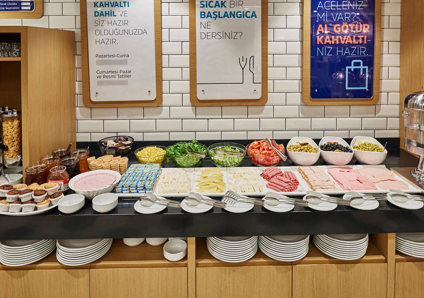 Holiday-Inn-Express-Istanbul--Atakoy-Metro-Restaurant-32