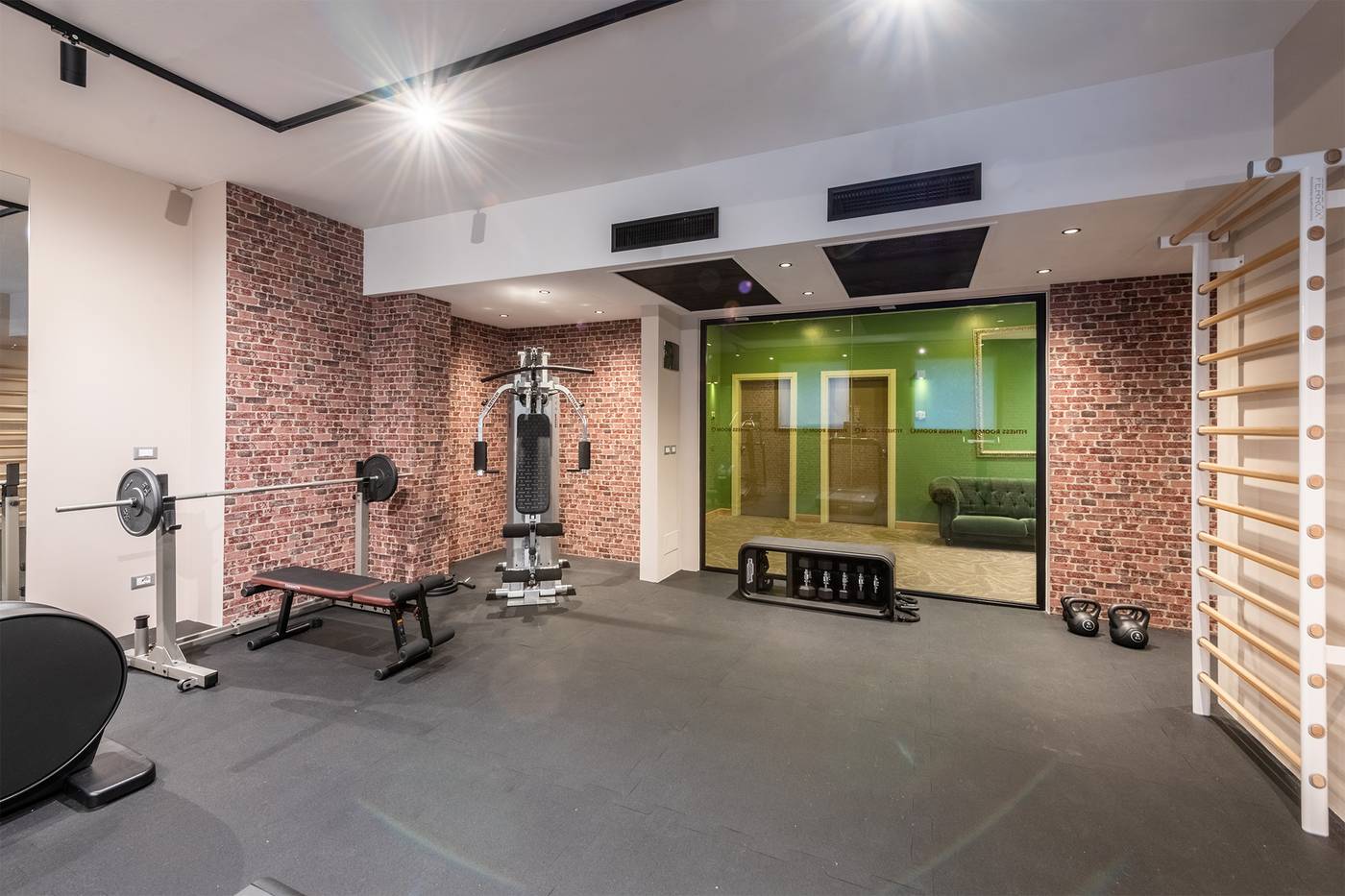 Neo-Hotel-Sports-and-Entertainment-52