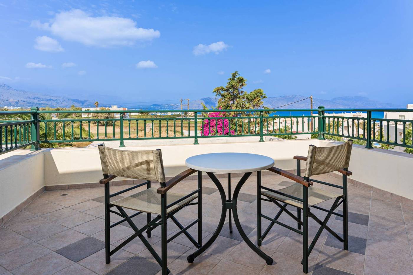 Hydramis-Palace-Beach-Resort-Room-95