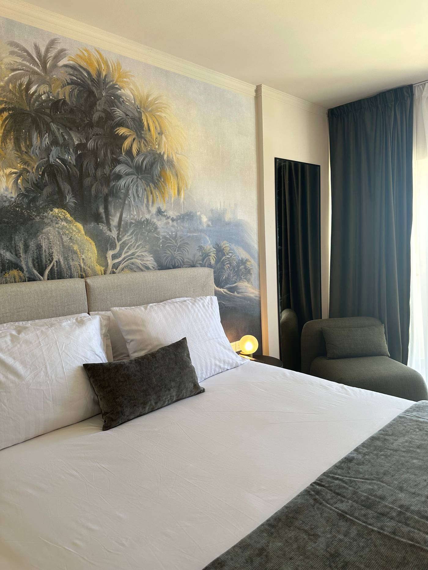 Cali-Resort---Spa-by-Louis-Hotels-Room-34