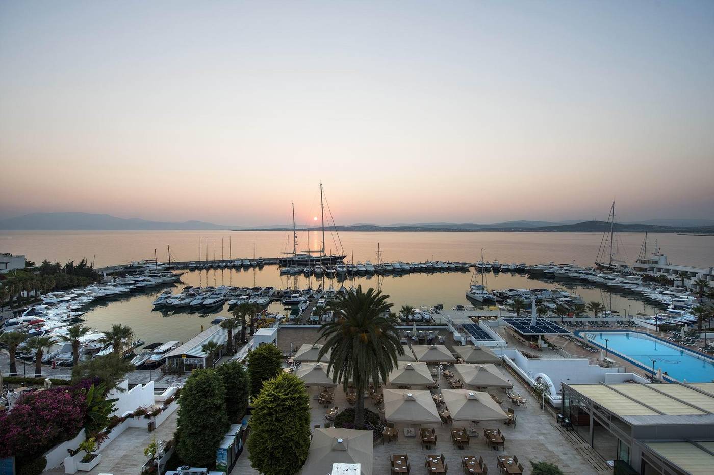 Altin-Yunus-Resort---Thermal-Hotel-Terrace-6