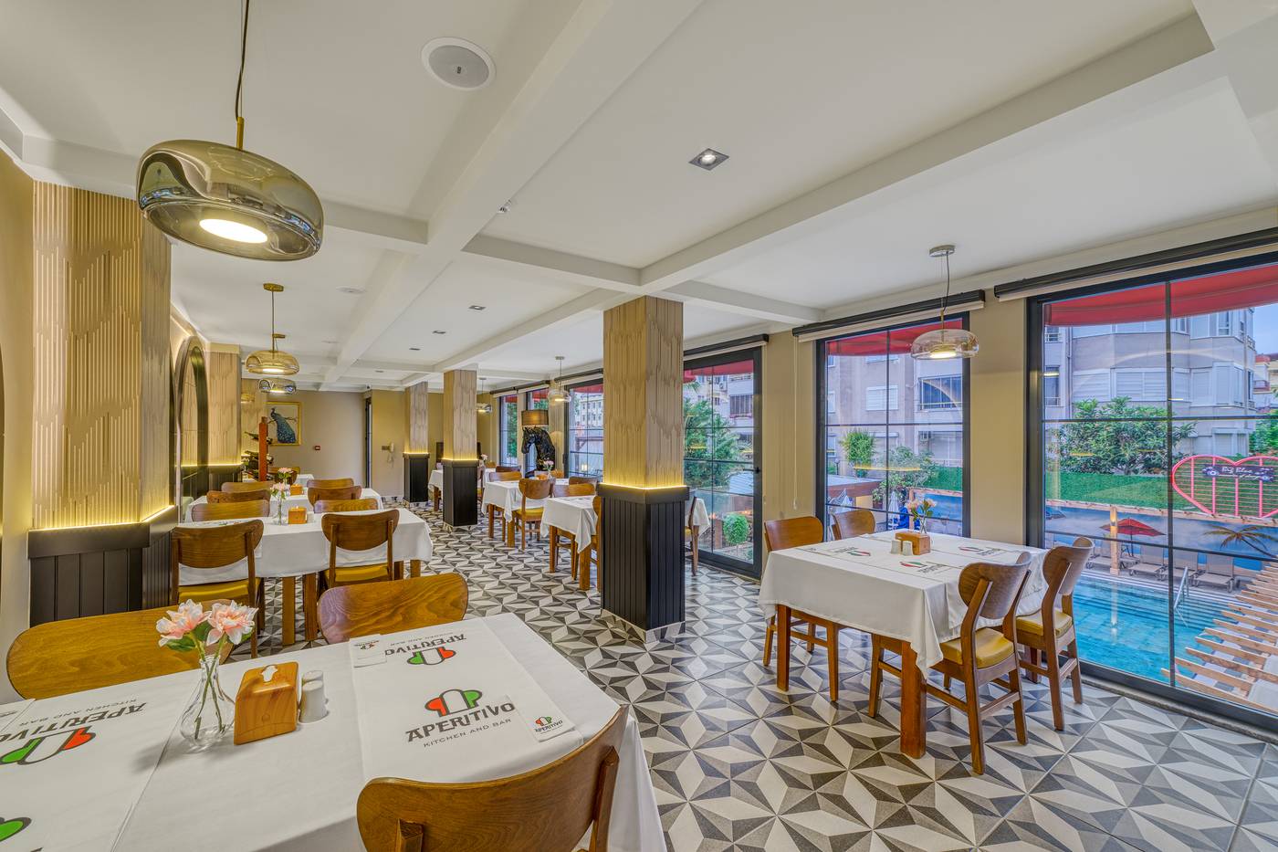 Big-Blue-Suite-Hotel-Restaurant-53