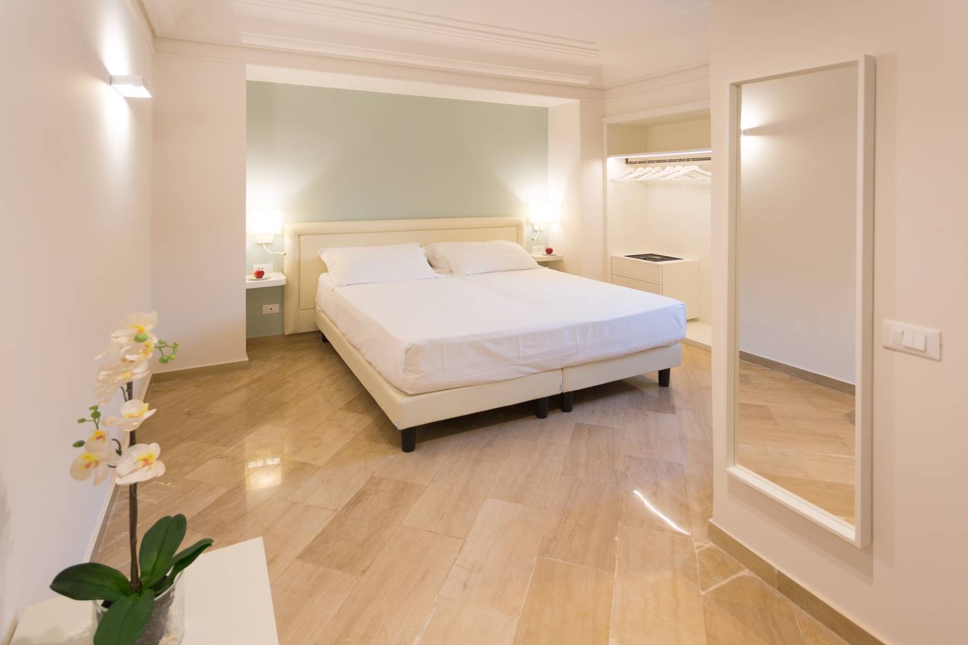 Hellenia-Yachting-Room-19