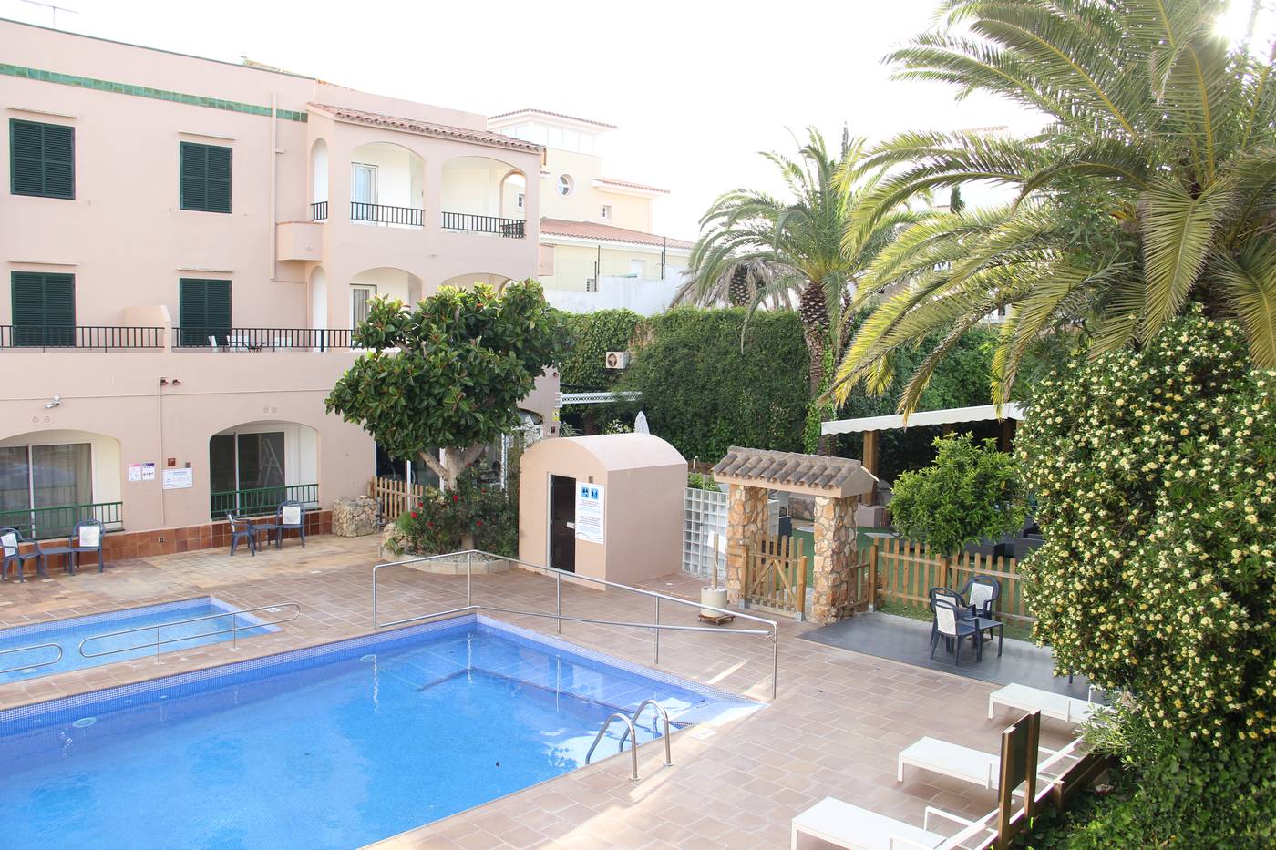 Apartamentos-Royal-Life-Pool-1