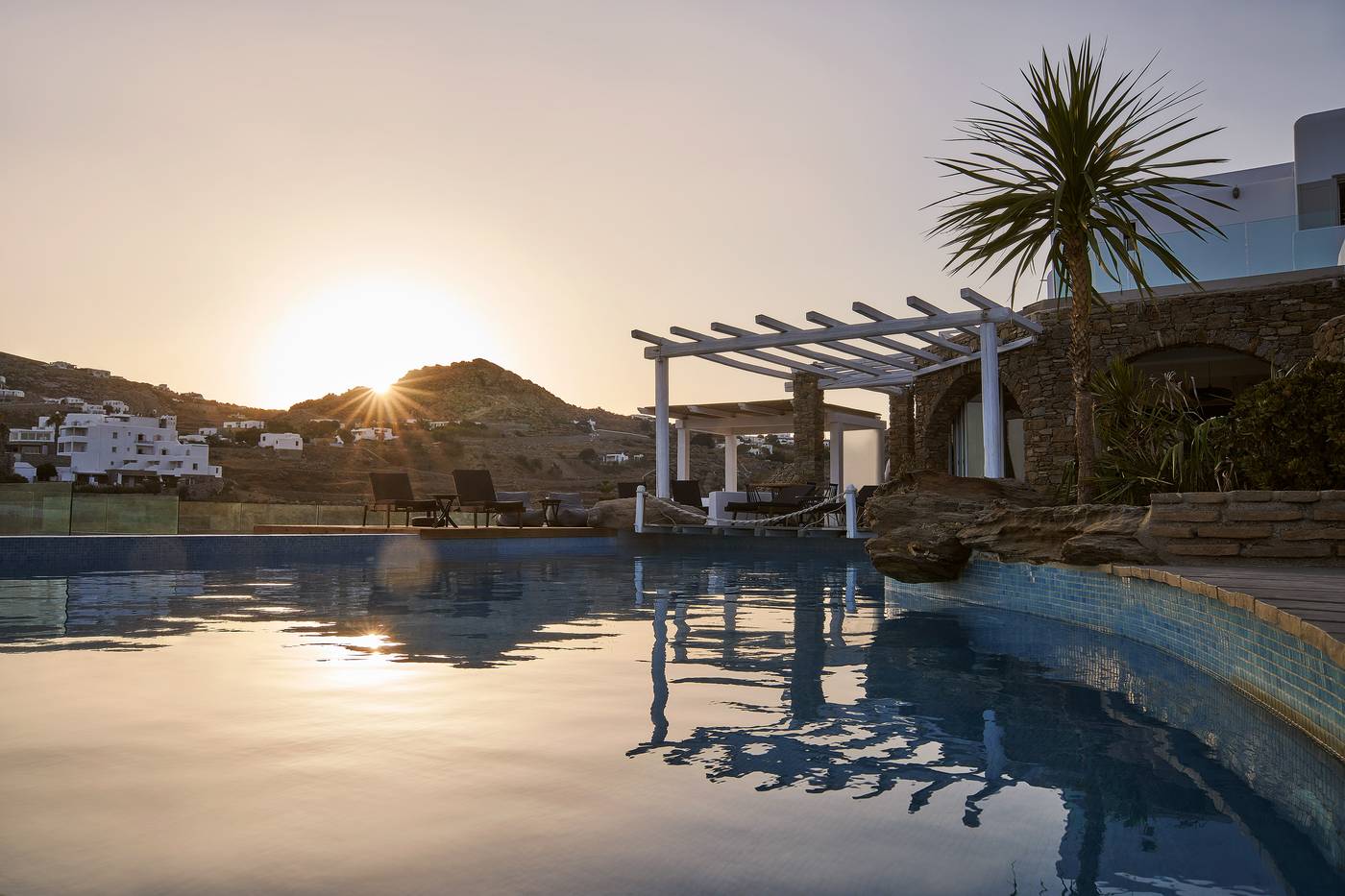 Mr---Mrs-White-Mykonos-General-view-5