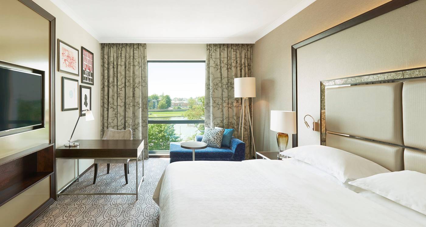 Sheraton-Grand-Krakow-Room-35