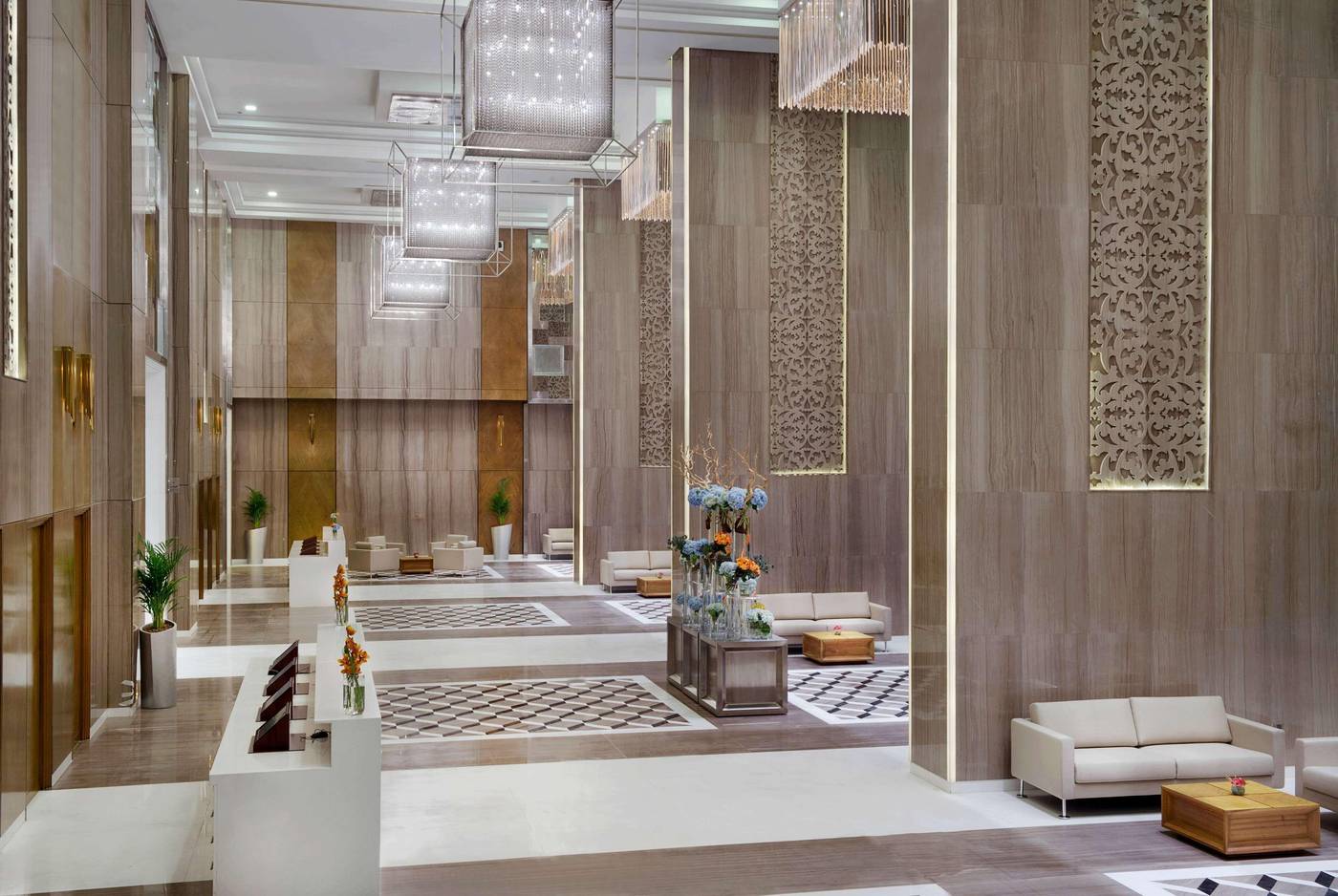 Wyndham-Doha-West-Bay-Lobby-12