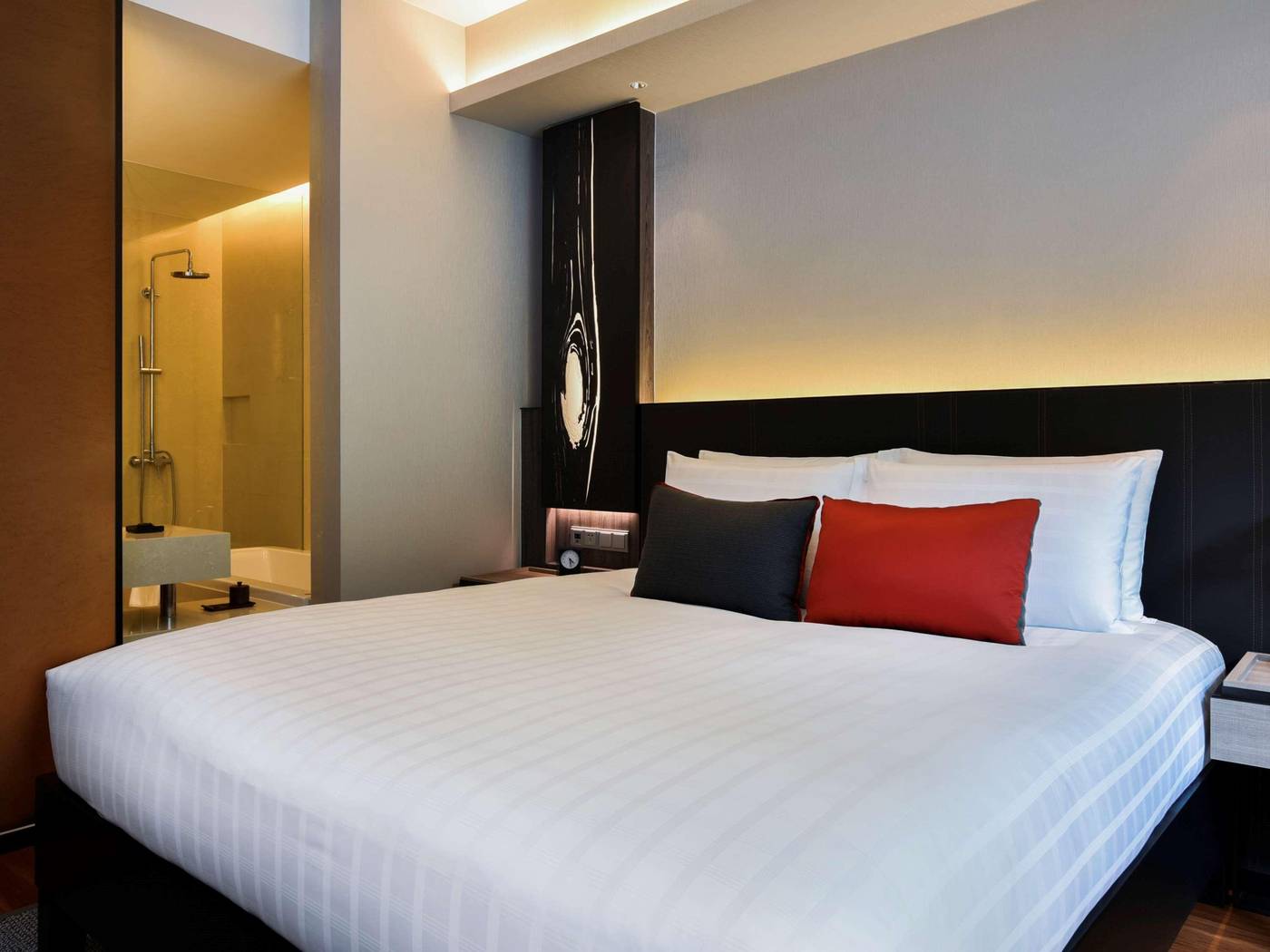 Pullman-Bangkok-King-Power-Room-38